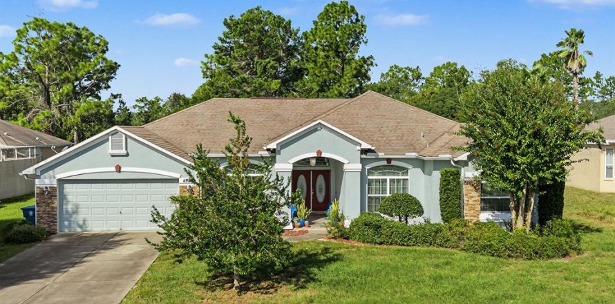 Casa en Spring Hill, Florida 3 dormitorios, 222.41 m2 № 2427227