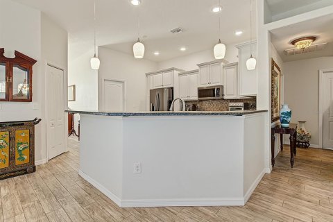 Casa en venta en Spring Hill, Florida, 3 dormitorios, 222.41 m2 № 2427227 - foto 9