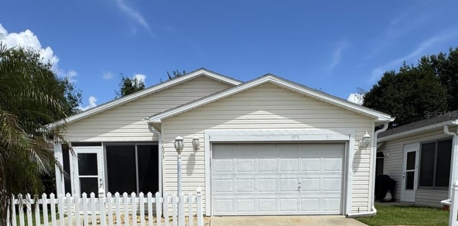 Villa ou maison à The Villages, Floride 2 chambres, 104.14 m2 № 2388339