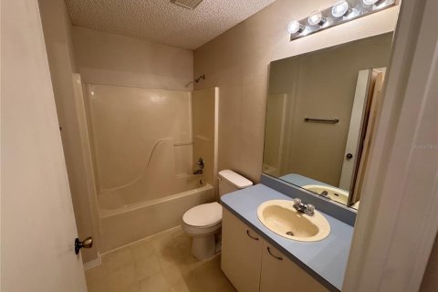 Villa ou maison à louer à The Villages, Floride: 2 chambres, 104.14 m2 № 2388339 - photo 5