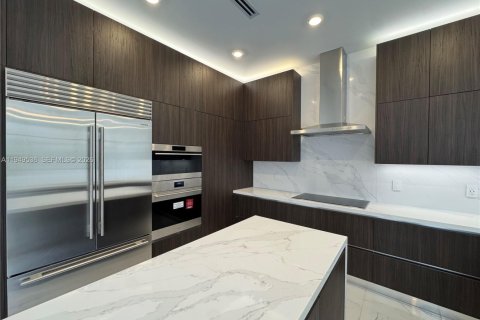 Снять в аренду виллу или дом в Майами, Флорида 5 спален, 381.36м2, № 2004991 - фото 27