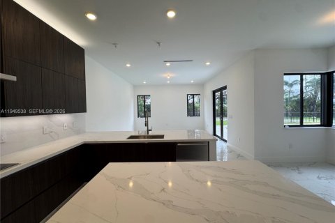 Снять в аренду виллу или дом в Майами, Флорида 5 спален, 381.36м2, № 2004991 - фото 25