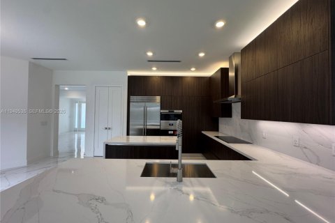 Снять в аренду виллу или дом в Майами, Флорида 5 спален, 381.36м2, № 2004991 - фото 15