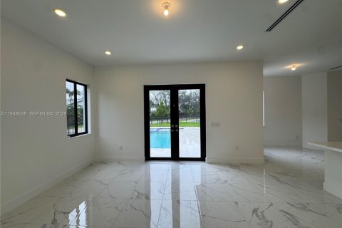 Снять в аренду виллу или дом в Майами, Флорида 5 спален, 381.36м2, № 2004991 - фото 21