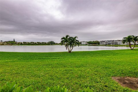 Купить кондоминиум в Бока-Ратон, Флорида 2 спальни, 79.99м2, № 1987139 - фото 27