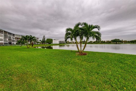 Купить кондоминиум в Бока-Ратон, Флорида 2 спальни, 79.99м2, № 1987139 - фото 29