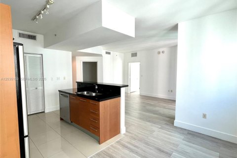 Condominio en venta en Miami, Florida, 1 dormitorio, 93.46 m2 № 2183761 - foto 15