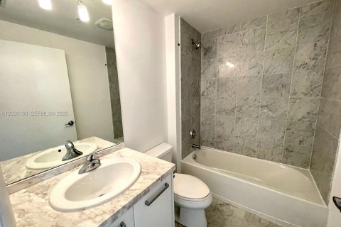 Condominio en venta en Miami, Florida, 1 dormitorio, 93.46 m2 № 2183761 - foto 4