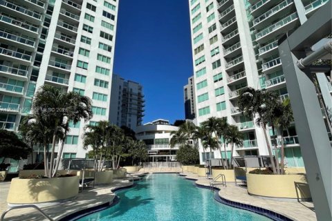 Condominio en venta en Miami, Florida, 1 dormitorio, 93.46 m2 № 2183761 - foto 2