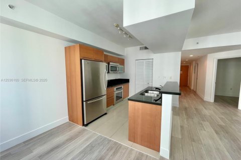 Condominio en venta en Miami, Florida, 1 dormitorio, 93.46 m2 № 2183761 - foto 17