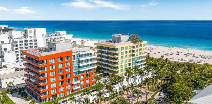 Студия в кондо в Майами-Бич, Флорида № 2031532