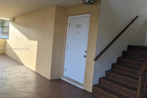 Condominio en Miami, Florida, 1 dormitorio  № 2055465