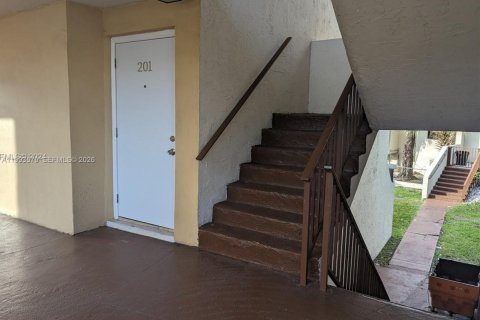 Condominio en alquiler en Miami, Florida, 1 dormitorio, 63.17 m2 № 2055465 - foto 12