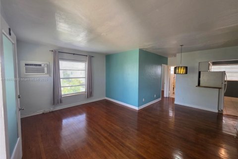 Appartement à louer à Miami Beach, Floride: 1 chambre, 74.32 m2 № 1933260 - photo 3