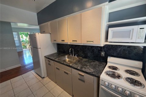 Appartement à louer à Miami Beach, Floride: 1 chambre, 74.32 m2 № 1933260 - photo 2