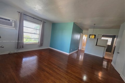Appartement à louer à Miami Beach, Floride: 1 chambre, 74.32 m2 № 1933260 - photo 4