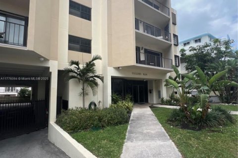 Condo in Surfside, Florida, 2 bedrooms  № 1704533 - photo 29