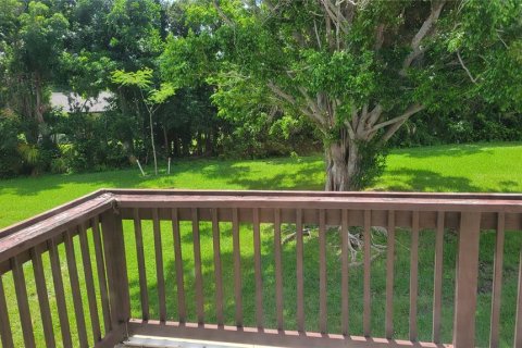 Condo in Sarasota, Florida, 2 bedrooms  № 1904436 - photo 18