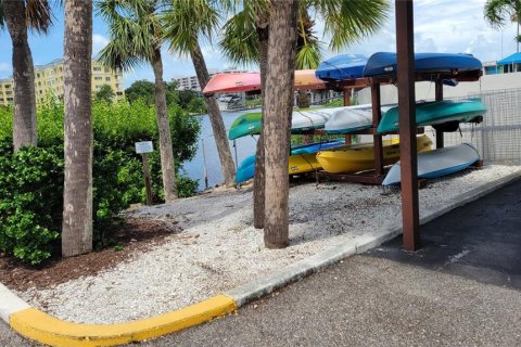 Condo in Sarasota, Florida, 2 bedrooms  № 1904436 - photo 27
