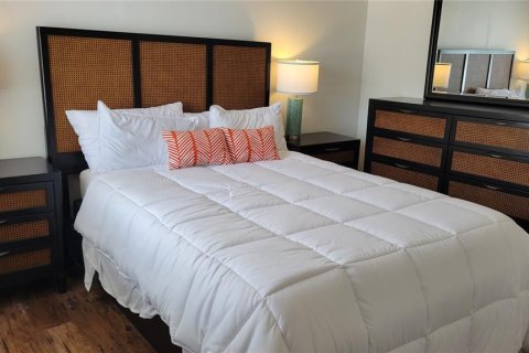 Condo in Sarasota, Florida, 2 bedrooms  № 1904436 - photo 15