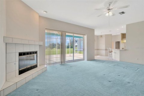 House in Spring Hill, Florida 4 bedrooms, 219.81 sq.m. № 1803248 - photo 16