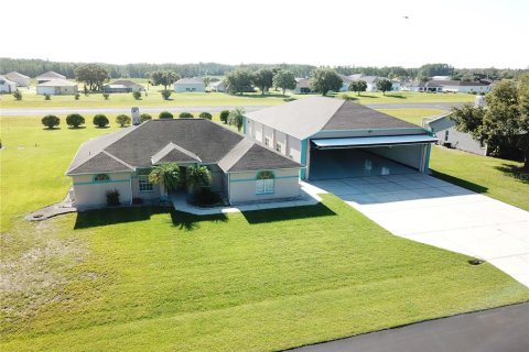 House in Spring Hill, Florida 4 bedrooms, 219.81 sq.m. № 1803248 - photo 7