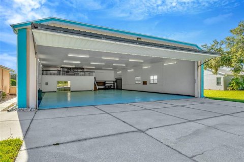House in Spring Hill, Florida 4 bedrooms, 219.81 sq.m. № 1803248 - photo 6