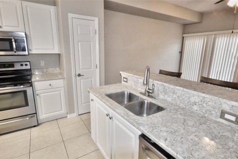Touwnhouse à vendre à New Smyrna Beach, Floride: 2 chambres, 169.73 m2 № 1847937 - photo 5
