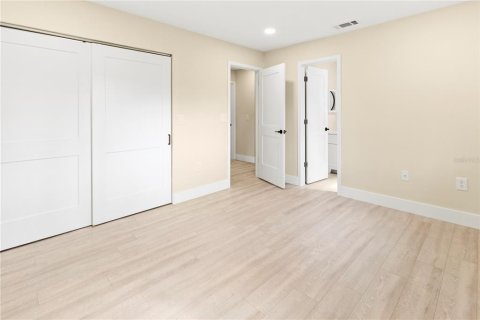 House in Sarasota, Florida 2 bedrooms, 86.96 sq.m. № 2403724 - photo 28