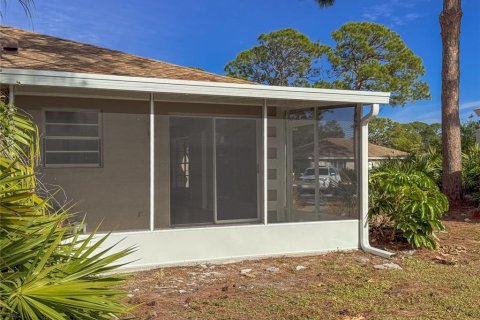 House in Sarasota, Florida 2 bedrooms, 86.96 sq.m. № 2403724 - photo 6