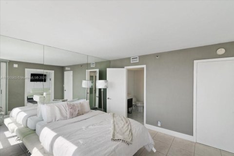 Condominio en venta en Miami, Florida, 2 dormitorios, 117.8 m2 № 1714881 - foto 17