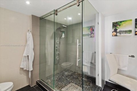 Condominio en venta en Miami, Florida, 2 dormitorios, 117.8 m2 № 1714881 - foto 27