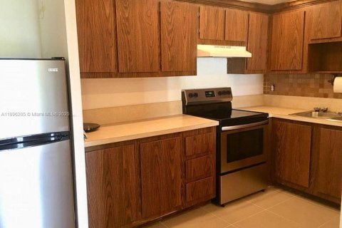 Appartement à louer à Coral Springs, Floride: 2 chambres, 100.8 m2 № 1954168 - photo 5