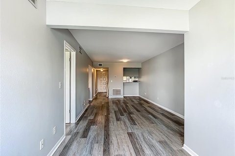 Condo in Winter Haven, Florida, 2 bedrooms  № 1880557 - photo 16