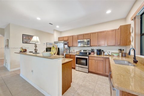 House in Homestead, Florida 3 bedrooms, 189.8 sq.m. № 1822204 - photo 13