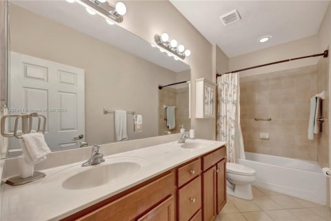 House in Homestead, Florida 3 bedrooms, 189.8 sq.m. № 1822204 - photo 28
