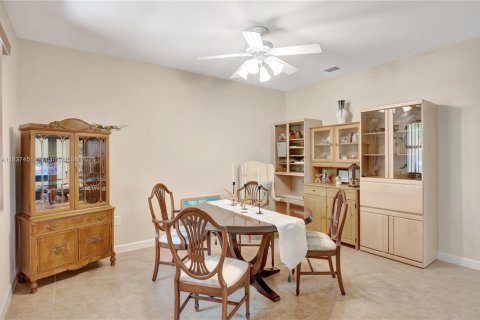 House in Homestead, Florida 3 bedrooms, 189.8 sq.m. № 1822204 - photo 22
