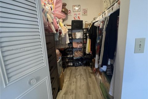 Condo in Greenacres, Florida, 1 bedroom № 2051223 - photo 17