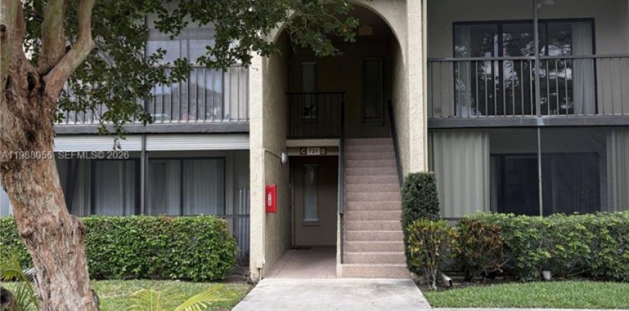 Condo in Greenacres, Florida, 1 bedroom № 2051223