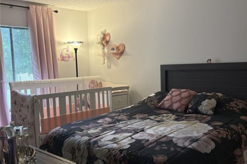 Condo in Greenacres, Florida, 1 bedroom № 2051223 - photo 14