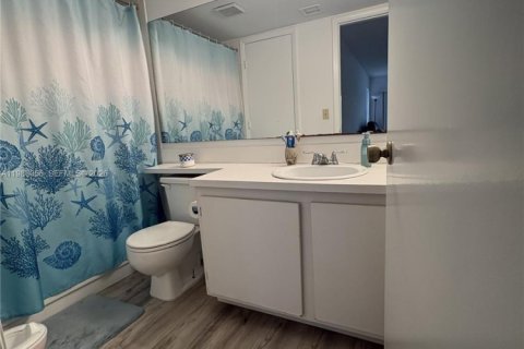 Condo in Greenacres, Florida, 1 bedroom № 2051223 - photo 13