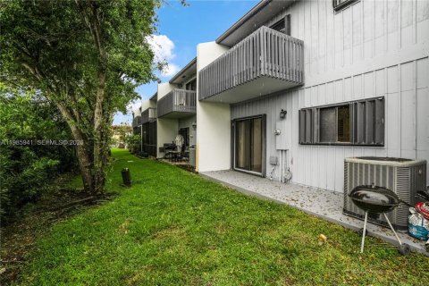 Townhouse in Hollywood, Florida 2 bedrooms, 115.29 sq.m. № 2058160 - photo 16