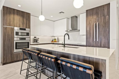 Condominio en alquiler en Saint Petersburg, Florida, 1 dormitorio, 144 m2 № 1895015 - foto 16