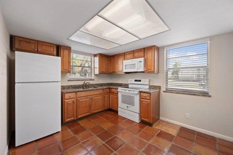 Appartement à louer à West Palm Beach, Floride: 2 chambres, 78.97 m2 № 2378747 - photo 4