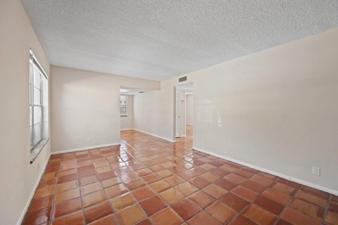 Appartement à louer à West Palm Beach, Floride: 2 chambres, 78.97 m2 № 2378747 - photo 3
