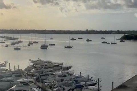 Copropriété à louer à North Bay Village, Floride: 41.25 m2 № 1948204 - photo 1