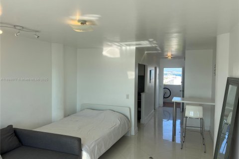 Condominio en alquiler en North Bay Village, Florida, 41.25 m2 № 1948204 - foto 5