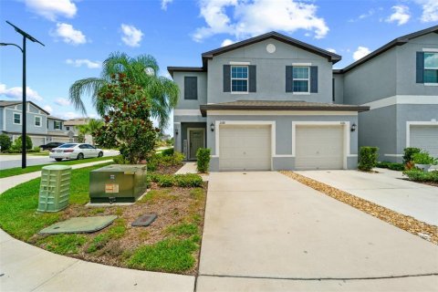 Adosado en Lutz, Florida 2 dormitorios, 143.16 m2 № 2147935