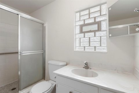House in Tampa, Florida 4 bedrooms, 187.38 sq.m. № 2118024 - photo 24