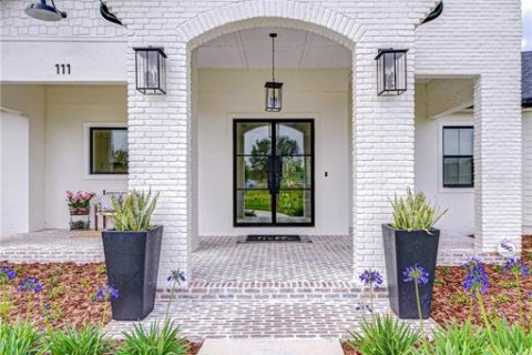 House in Fish Hawk, Florida 3 bedrooms, 311.32 sq.m. № 2230978 - photo 6